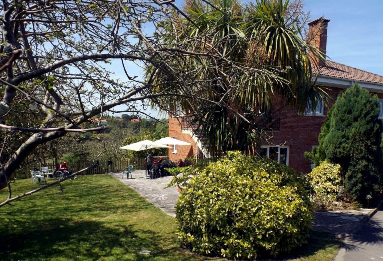 residencia ancianos gijon castiello 768x523