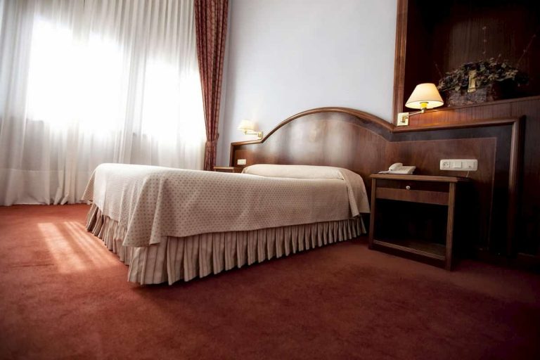 gran hotel playa habitacion 768x512