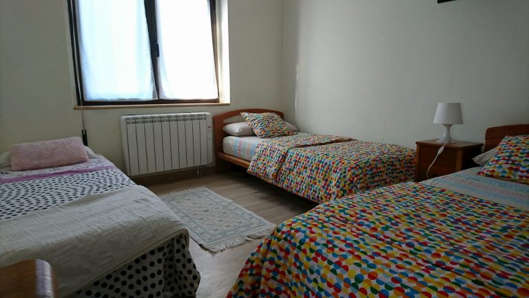 dormitorio playa españa miciudad 768x432